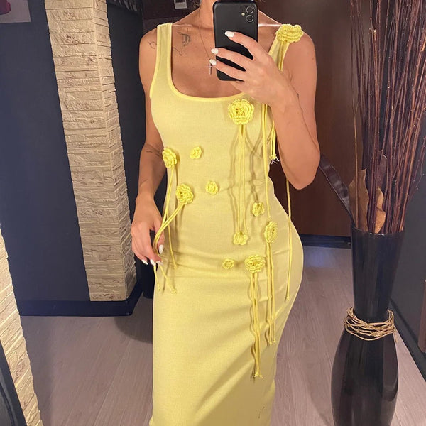 Robe midi en maille brodée de fleurs Hanna