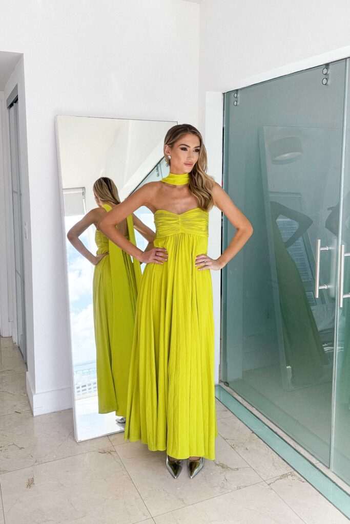Robe longue dos nu froncée avec foulard Helena