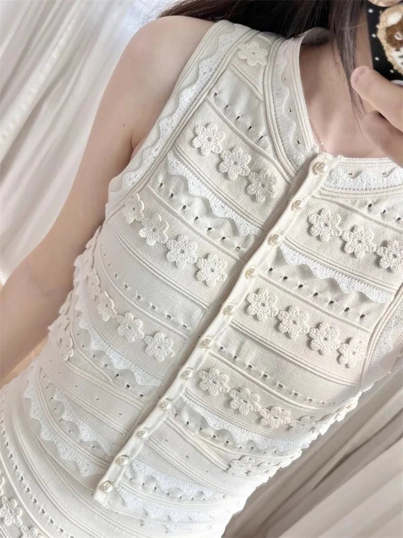 Ensemble gilet Isabella en maille fleurie et jupe midi à volants