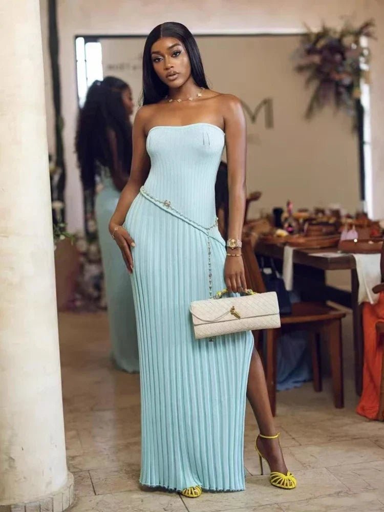Robe longue en maille Isadora sans bretelles, fendue sur le côté