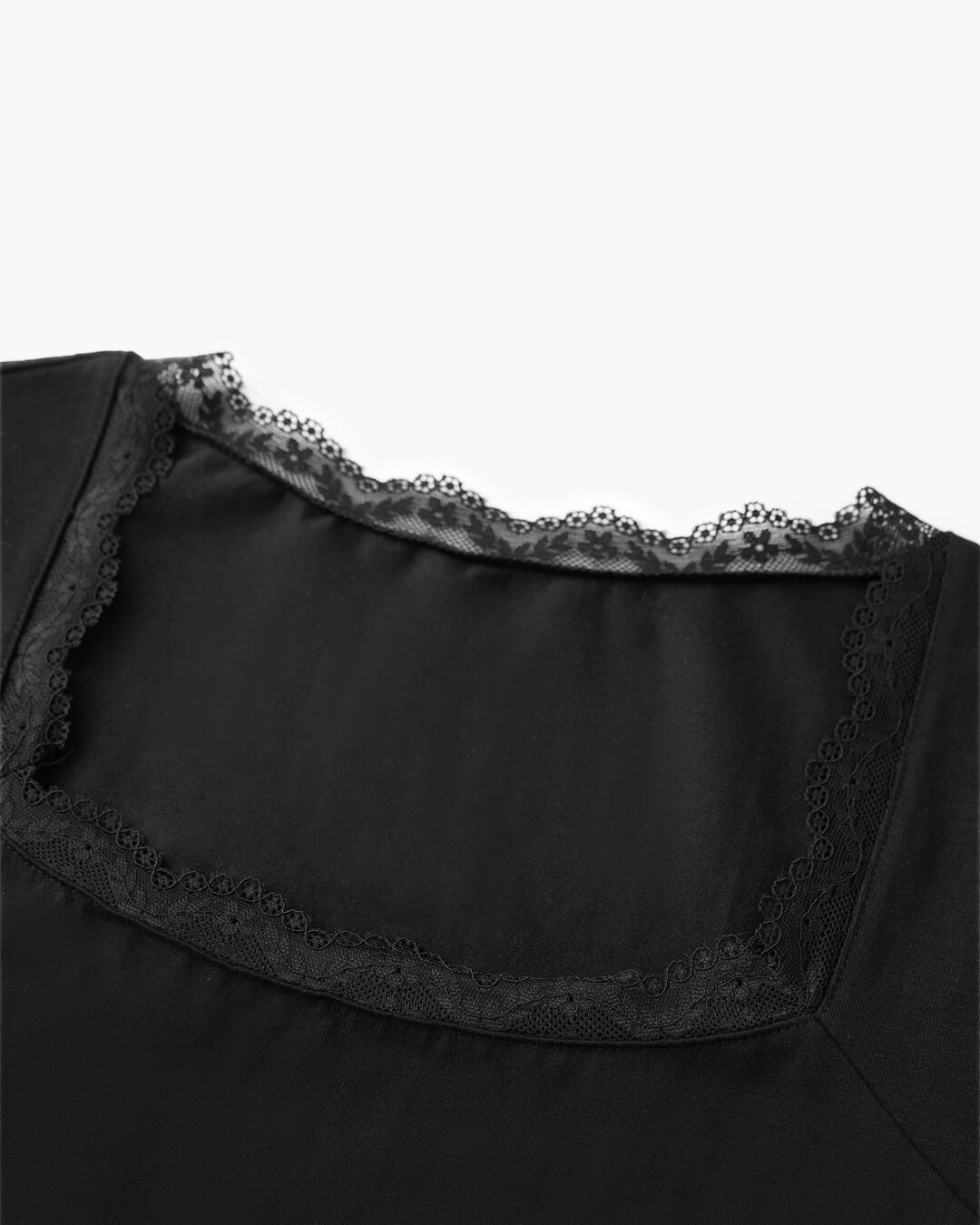 Top Jackie à encolure carrée bordé de dentelle