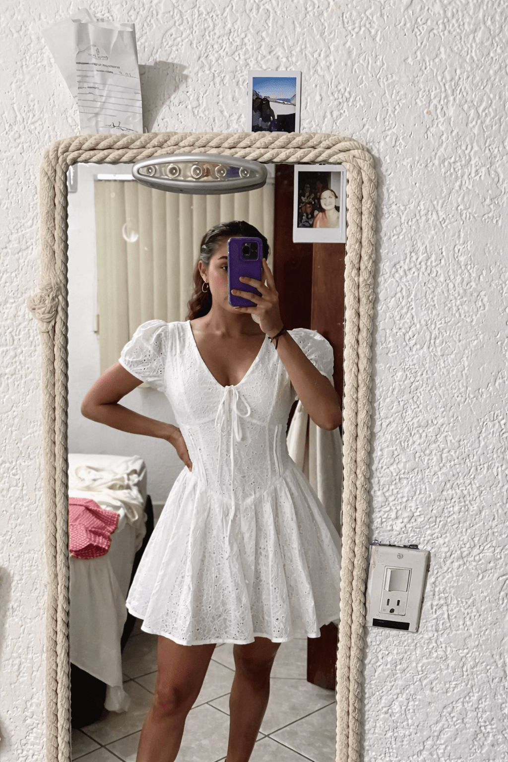 Mini-robe Jane brodée à manches bouffantes