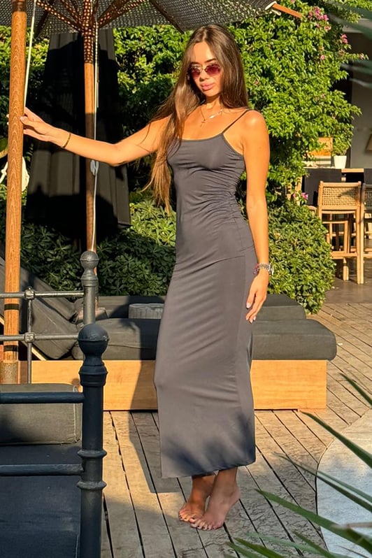 Robe longue à bretelles et col en V Janet