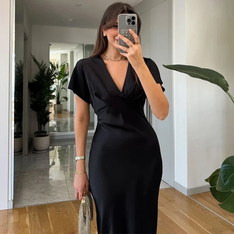 Robe midi satinée à col en V Janna