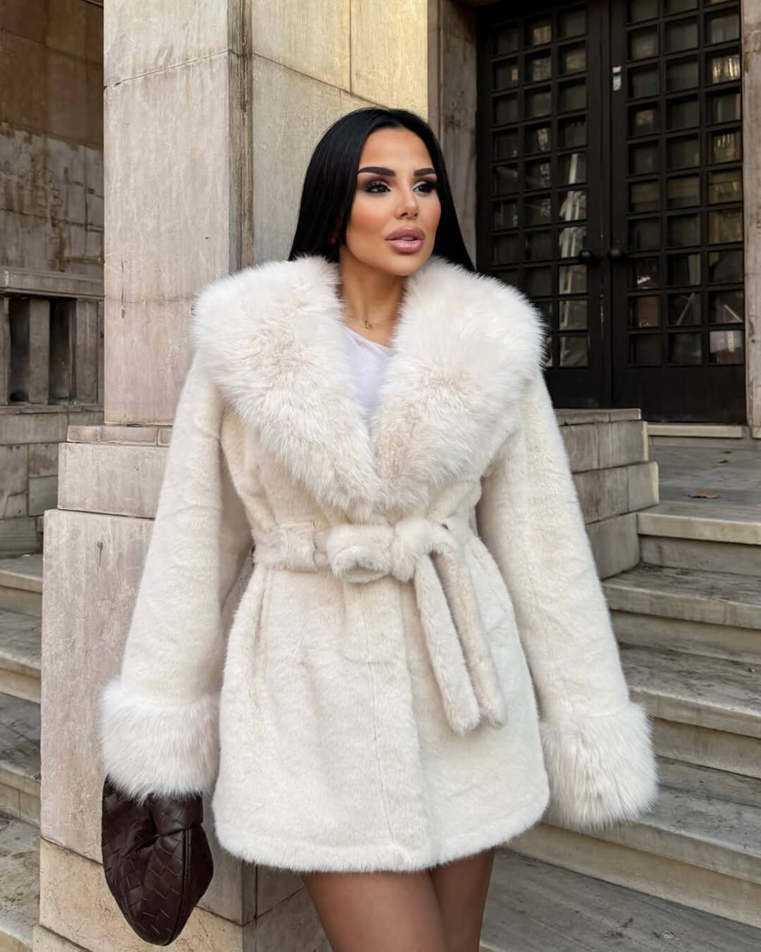 Manteau Jessa bordé de fausse fourrure