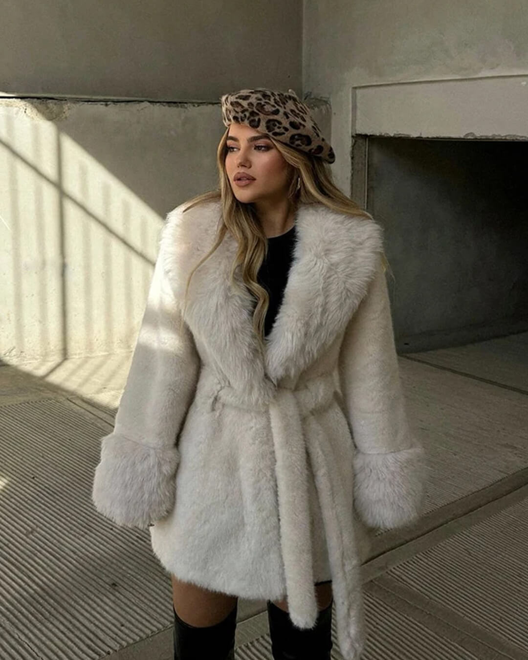Manteau Jessa bordé de fausse fourrure