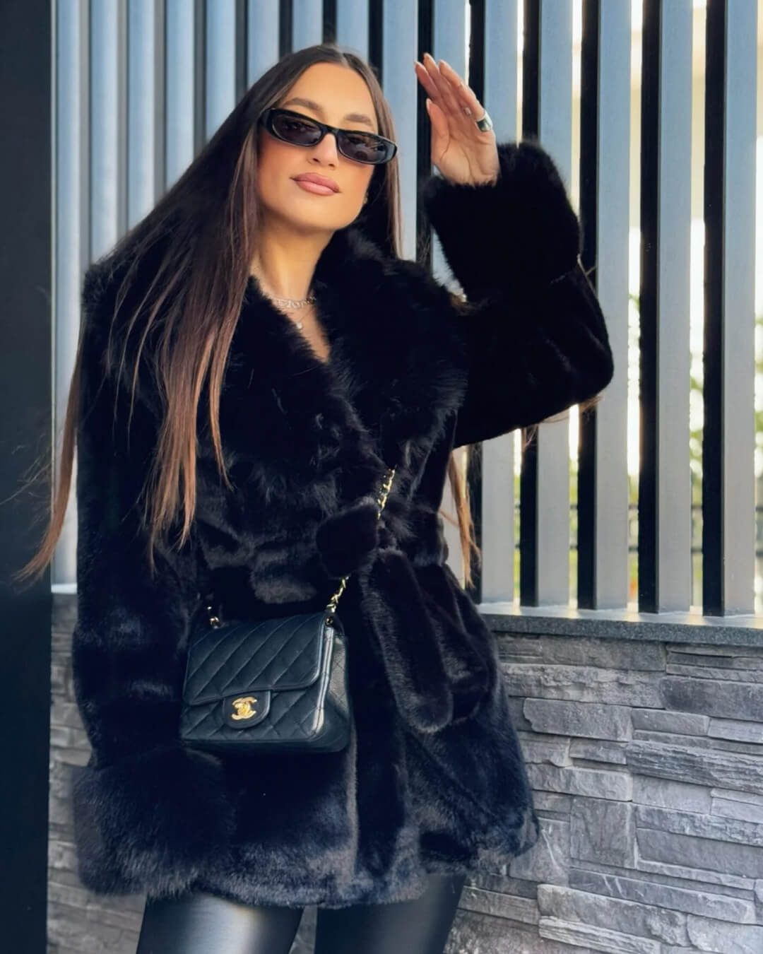 Manteau Jessa bordé de fausse fourrure