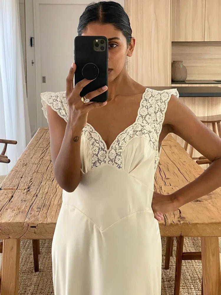 Robe longue Joanna en satin et dentelle