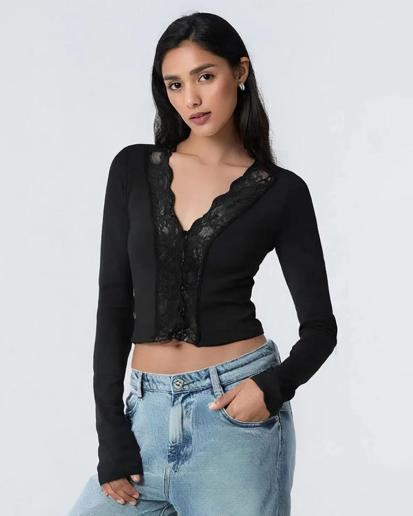 Blouse Julia à manches longues avec bordure en dentelle