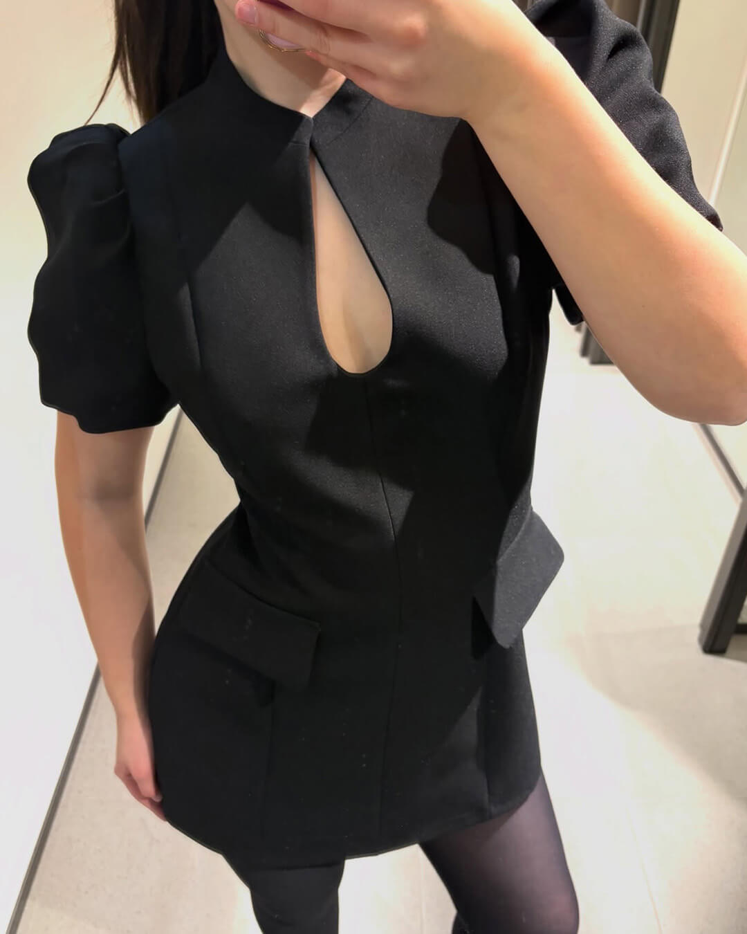 Mini-robe Julia à manches bouffantes
