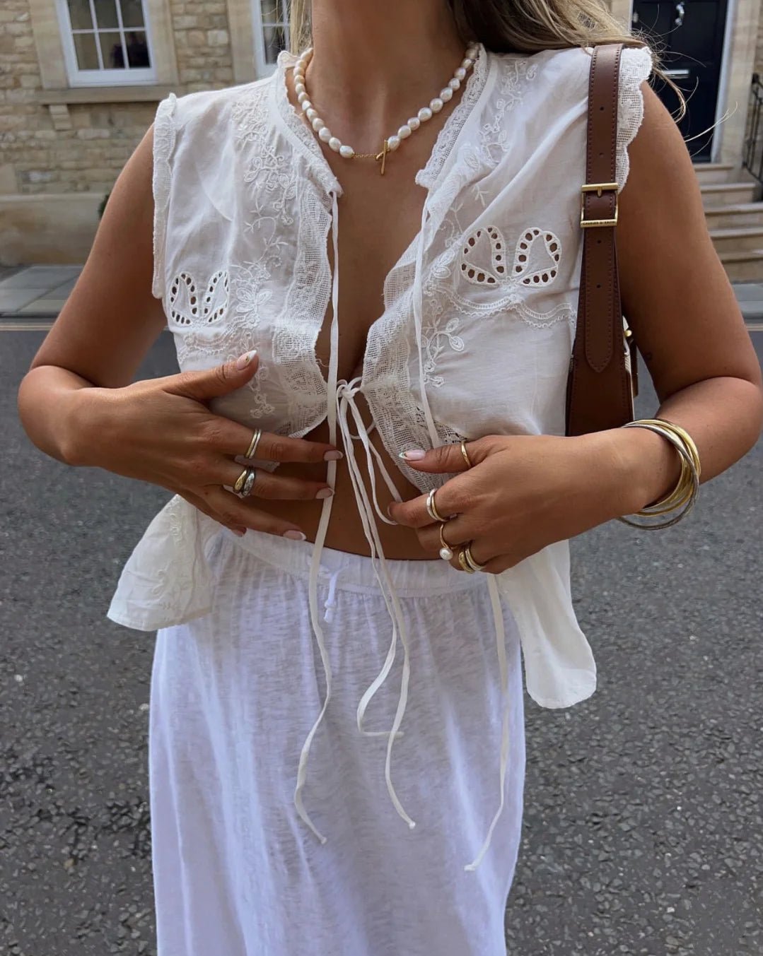 Blouse brodée à bordure en dentelle Juvie