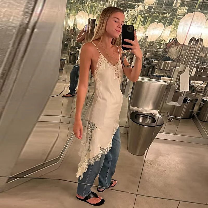 Robe courte asymétrique en satin Kara
