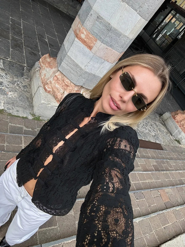 Blouse en dentelle à manches bouffantes Katalina
