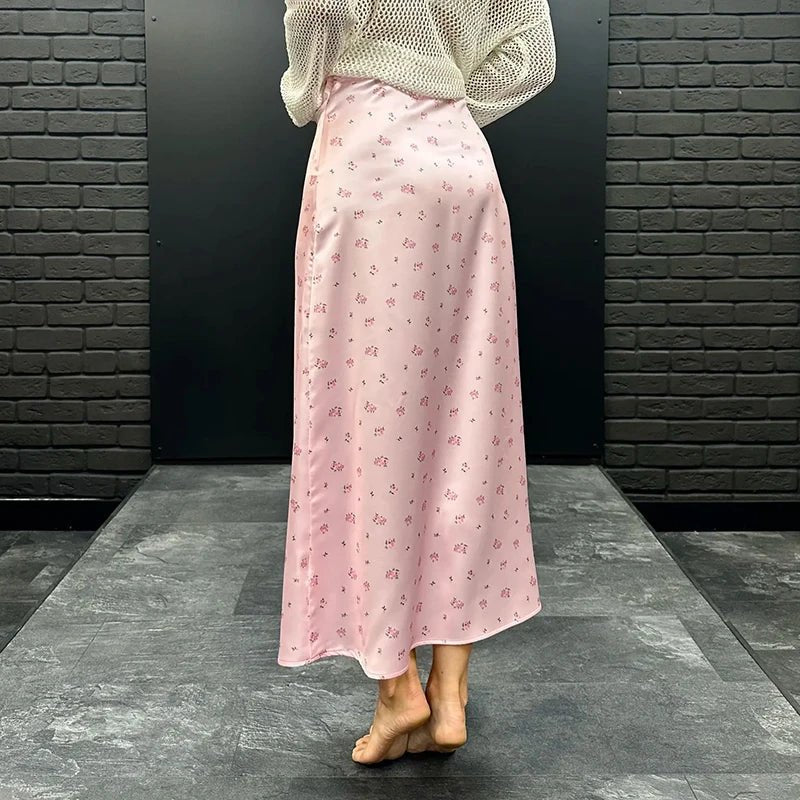 Jupe midi Kate imprimée en satin taille haute