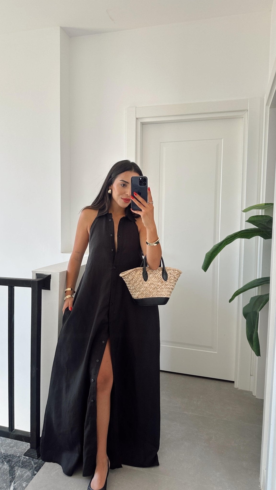 Robe longue élégante Kaya à col dos nu