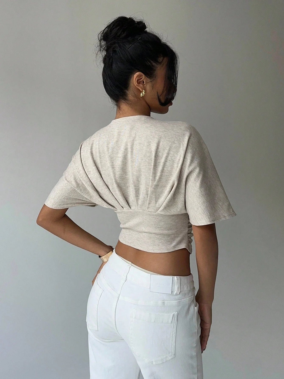 Blouse ajustée Kendra à décolleté plongeant