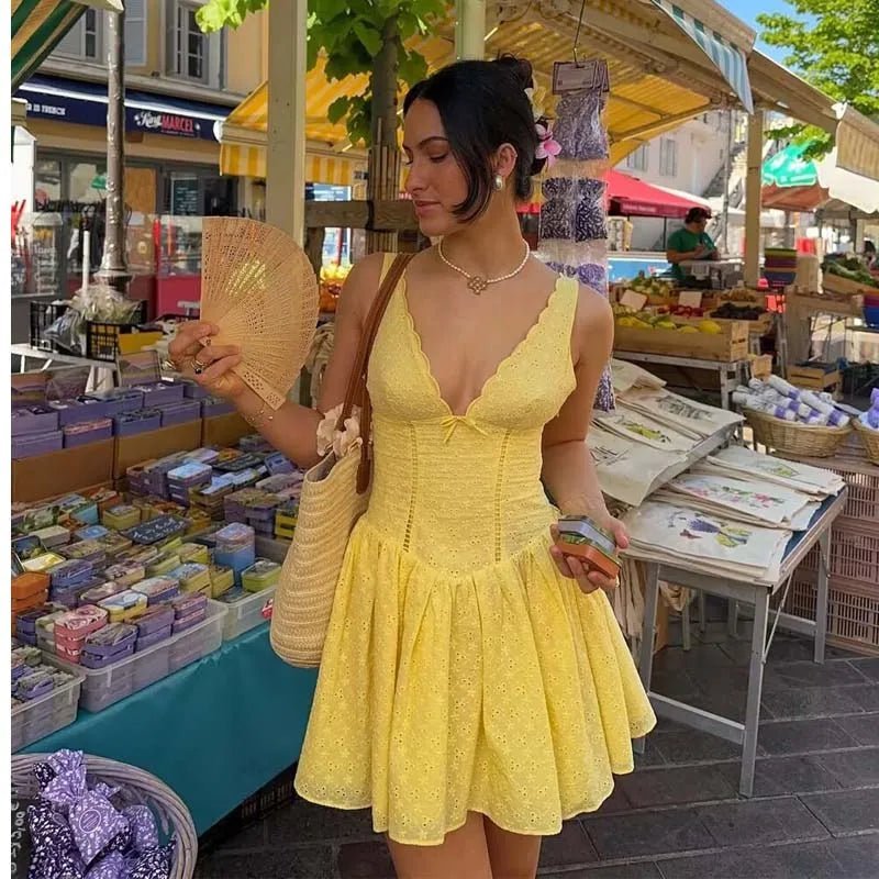Mini-robe Kirsten à encolure plongeante