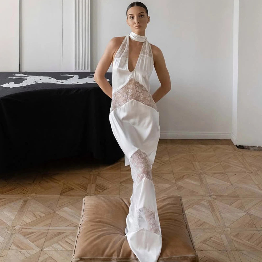 Robe longue en dentelle à nœud