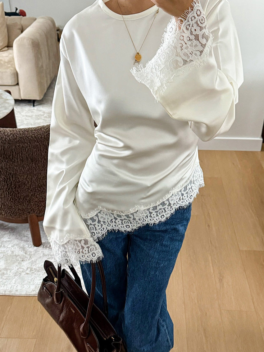 Top satiné bordé de dentelle Bettina