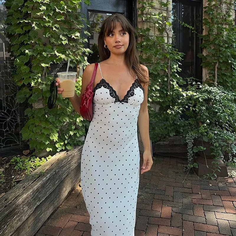Robe Laura à pois avec bordure en dentelle