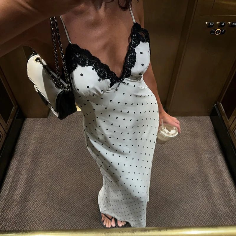 Robe Laura à pois avec bordure en dentelle