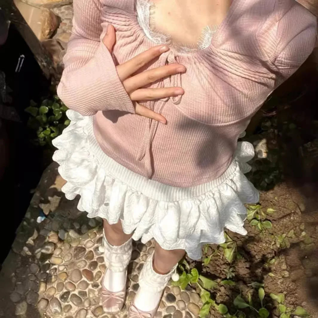 Short Lena au crochet à volants et découpes