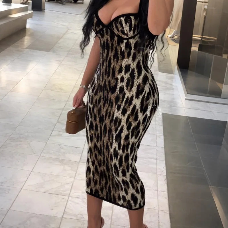 Robe midi léopard à encolure américaine Kira