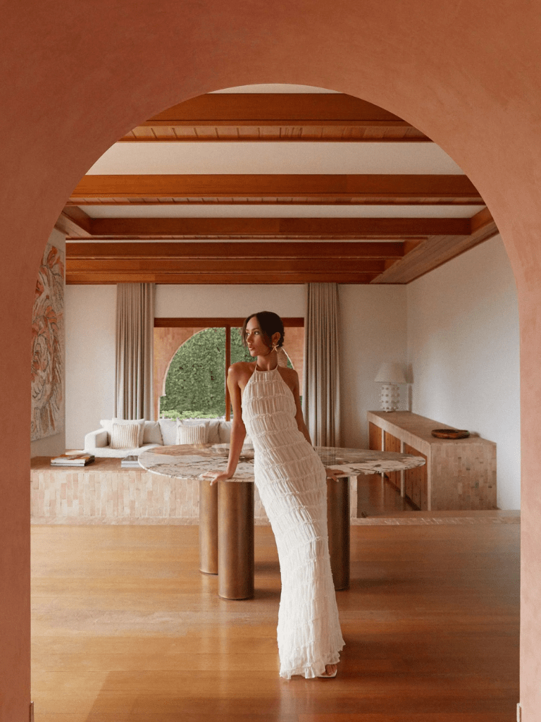 Robe longue Leslie dos nu à texture sculptée