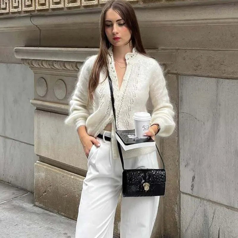 Gilet Lia blanc en maille avec dentelle