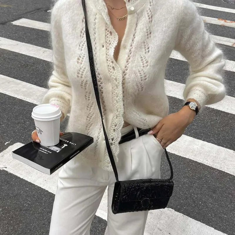 Gilet Lia blanc en maille avec dentelle