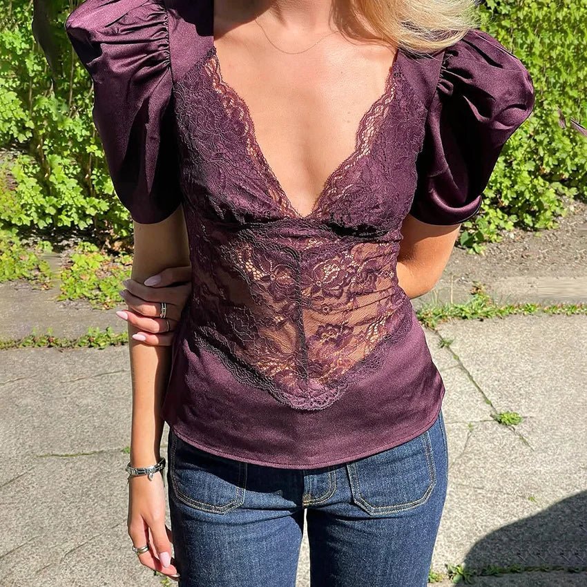 Top plongeant en dentelle Lily