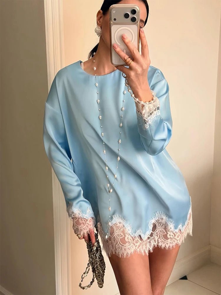 Robe en satin et dentelle à détails noués Linda
