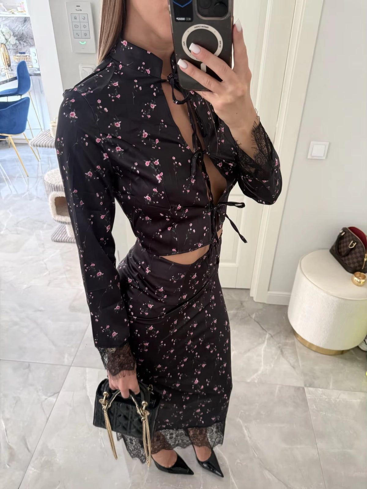 Ensemble Lisa avec top floral ajouré bordé de dentelle et jupe longue