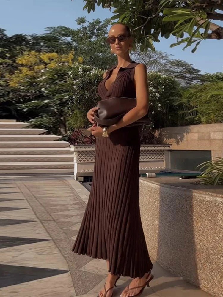 Robe longue plissée en maille sans manches Lise