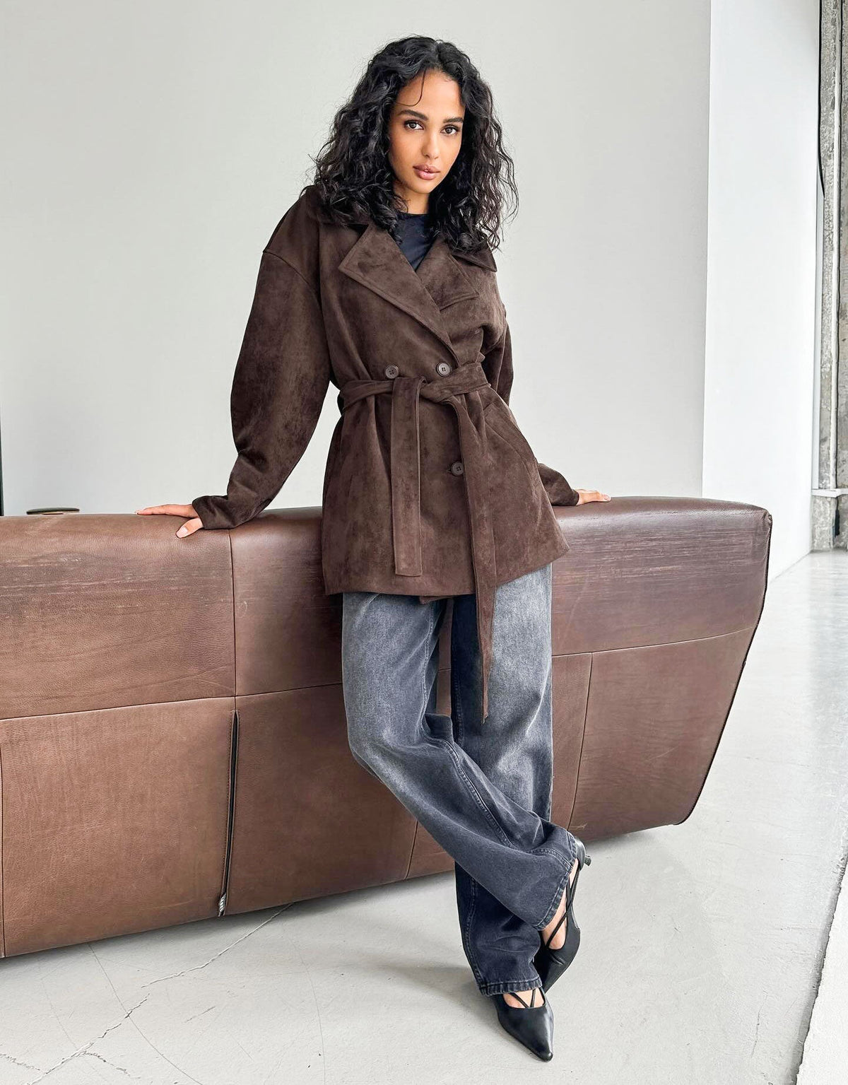 Manteau portefeuille Louisa en daim à lacets