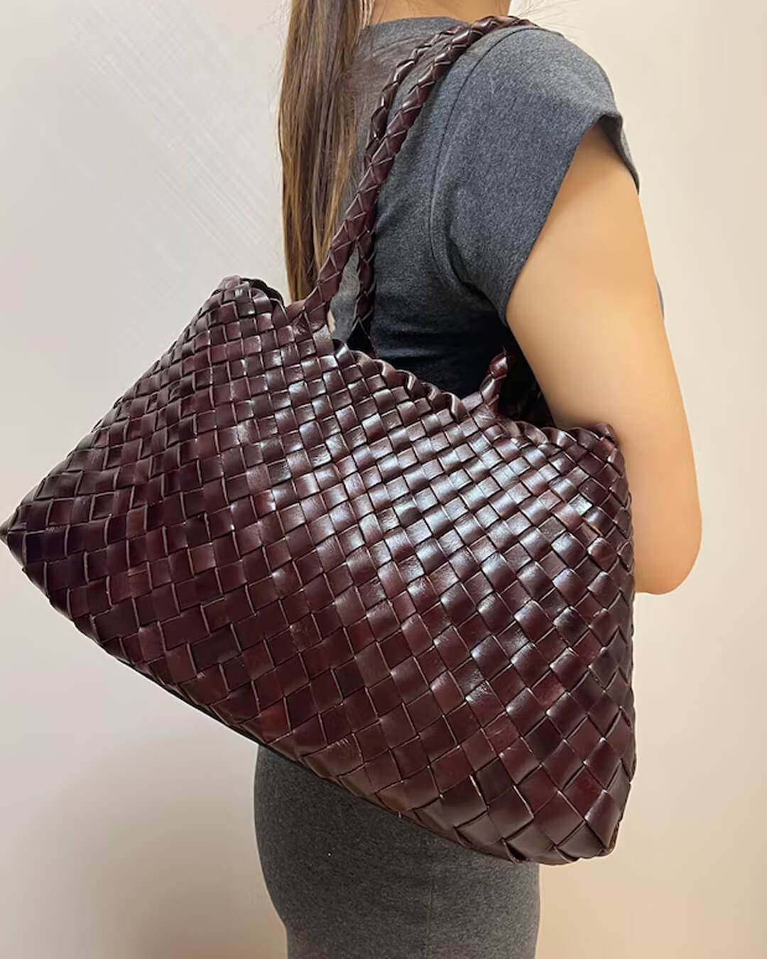 Sac tissé en similicuir vegan Marissa, format moyen