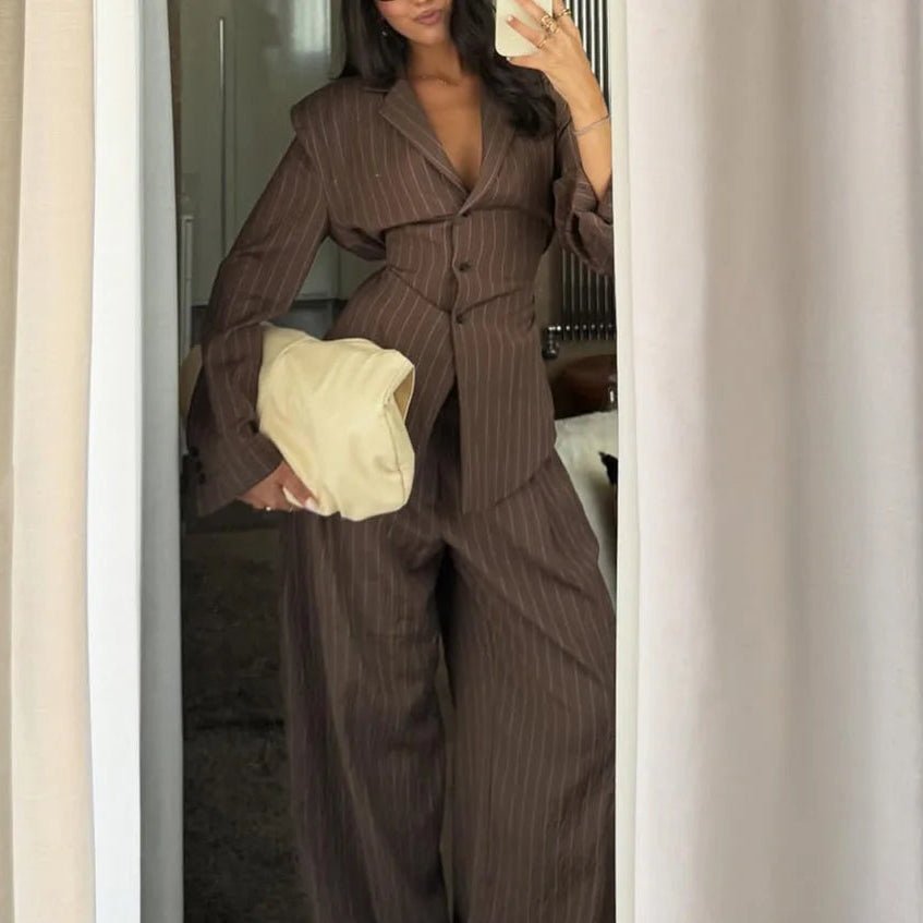 Costume pantalon à fines rayures Melanie