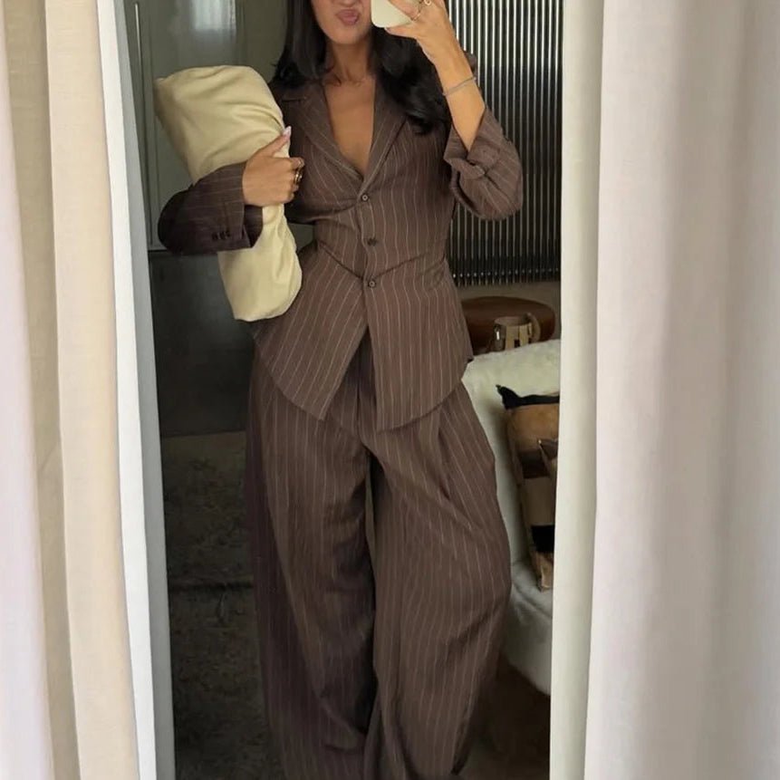 Costume pantalon à fines rayures Melanie