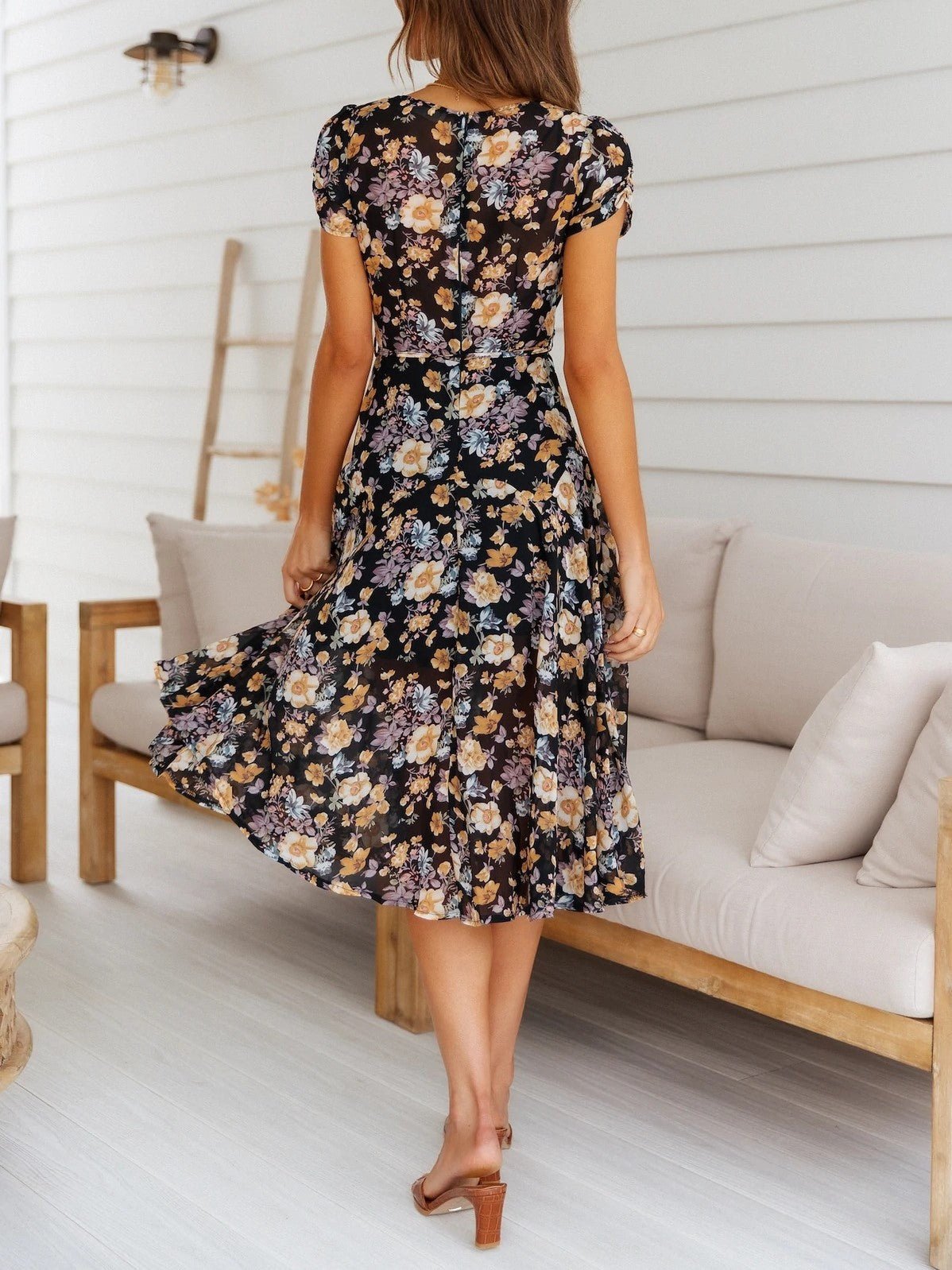 Robe midi Mona à col en V et imprimé floral