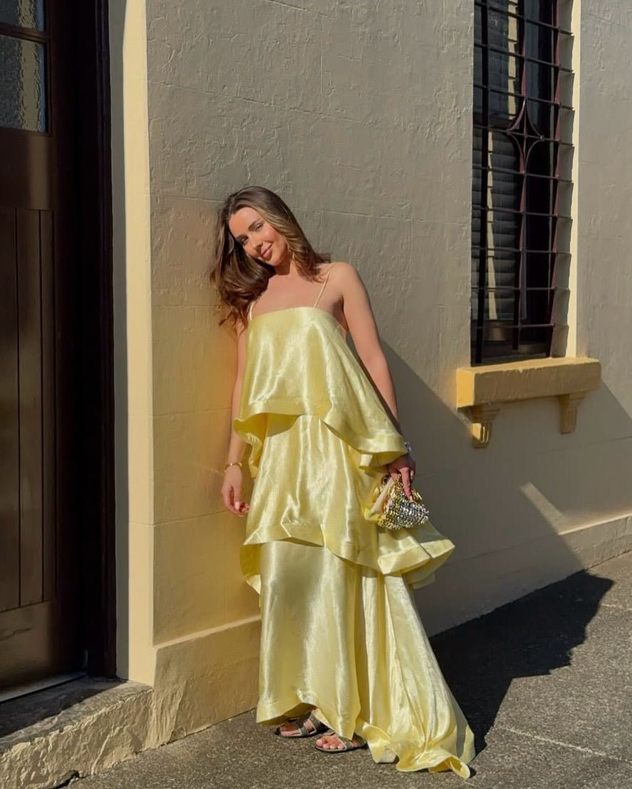 Robe longue satinée à volants étagés Nadia