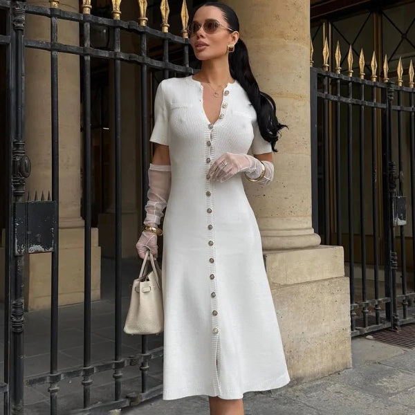 Robe en maille côtelée Nerea à boutonnage devant