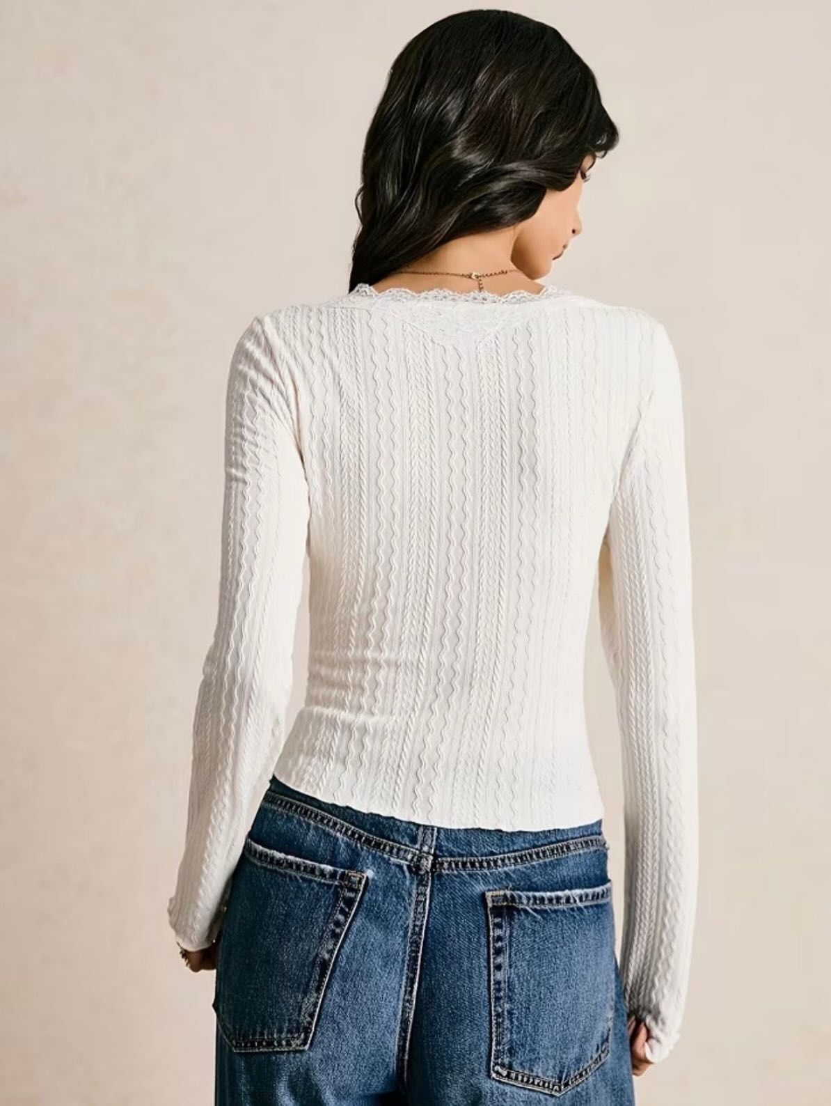 Blouse à manches longues et bordure en dentelle Nyla