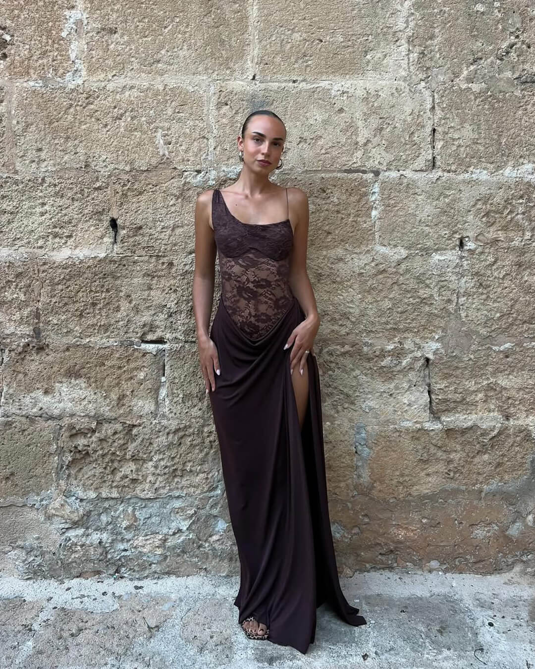Robe longue asymétrique en dentelle Olga