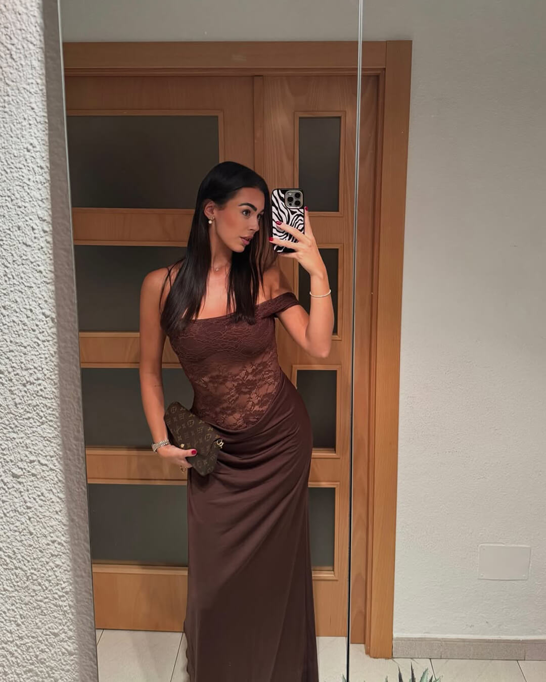 Robe longue asymétrique en dentelle Olga
