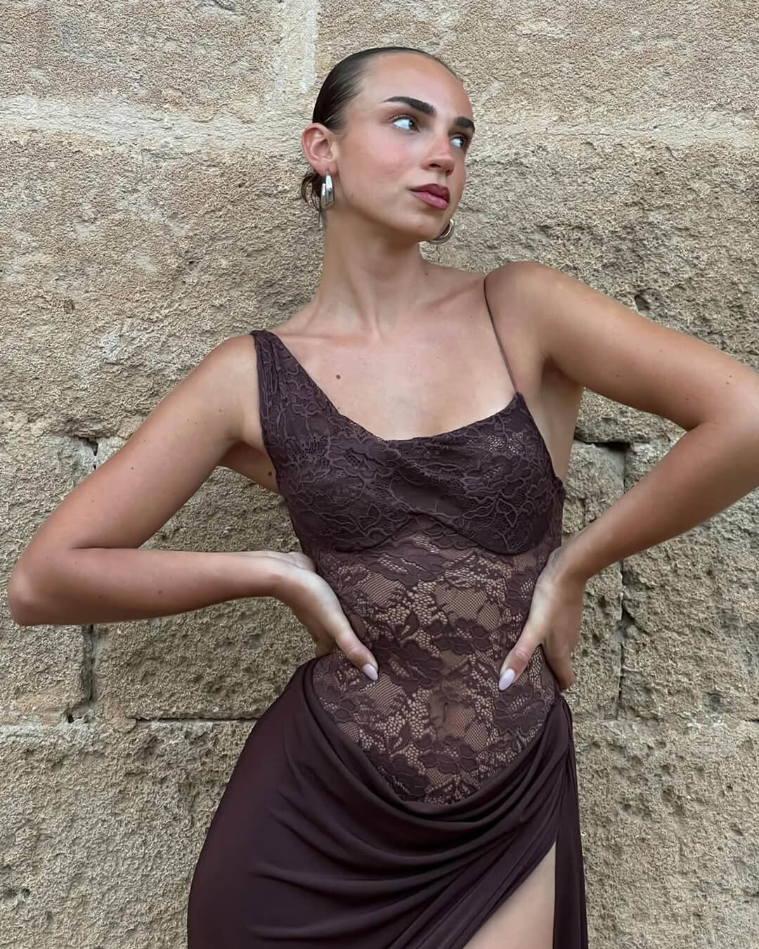 Robe longue asymétrique en dentelle Olga