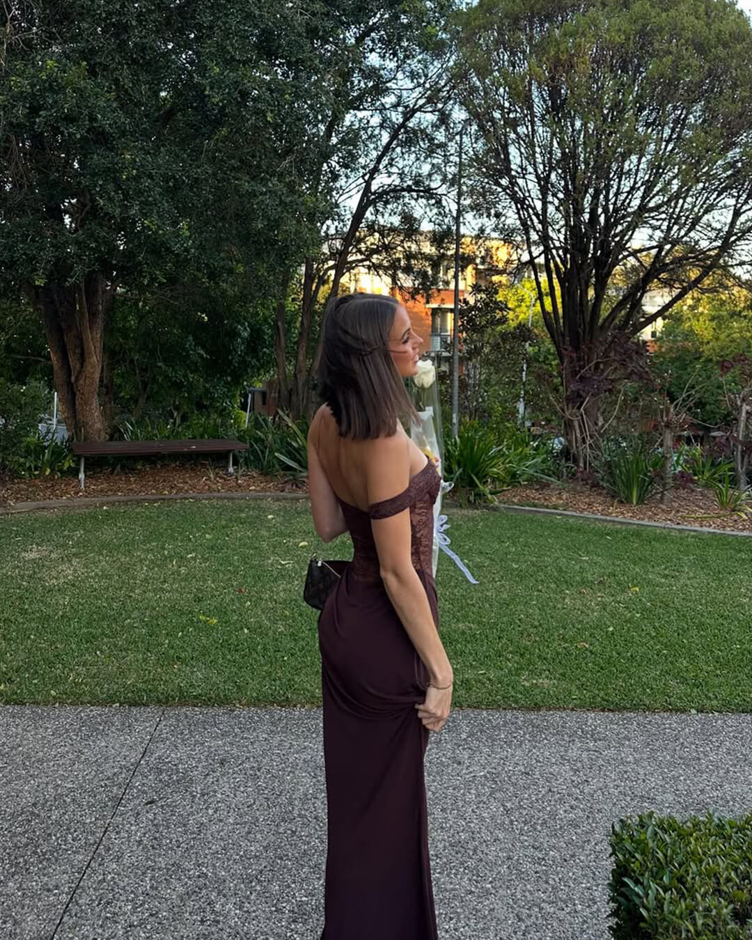 Robe longue asymétrique en dentelle Olga