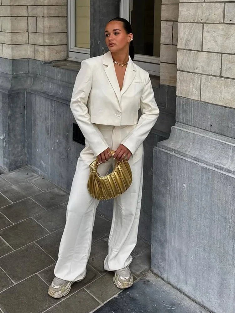 Veste de costume courte et matelassée Olga