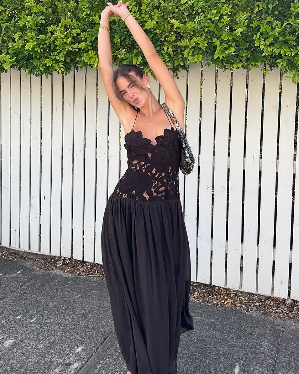 Robe dos nu Orla en dentelle et résille