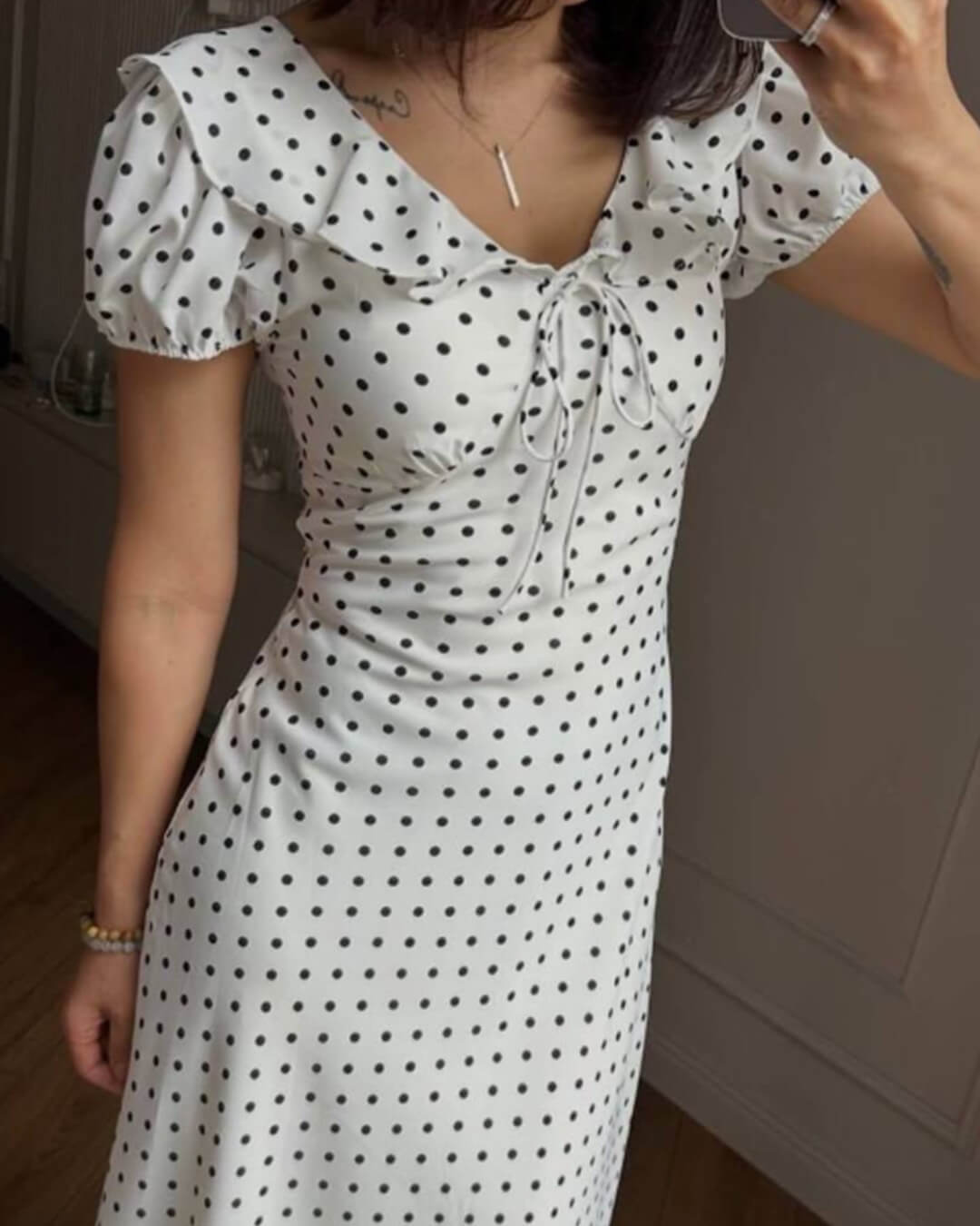 Robe longue Rachel à pois et col en V