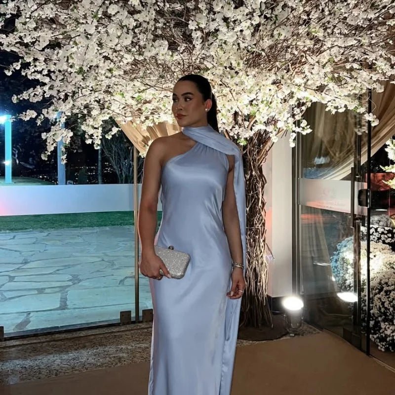 Robe de soirée Raisa dos nu en satin avec ruban